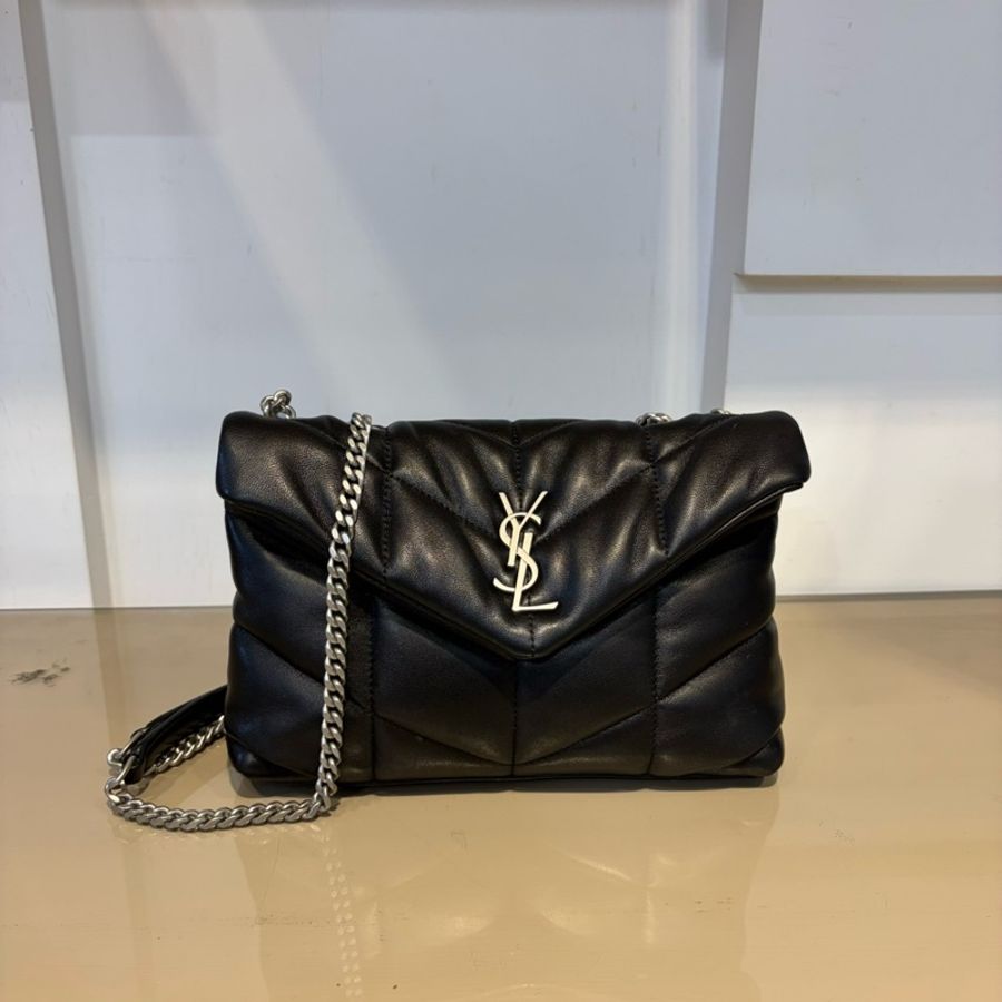 YSL 黑羊皮Puffer Toy銀肩斜背泡芙包-0