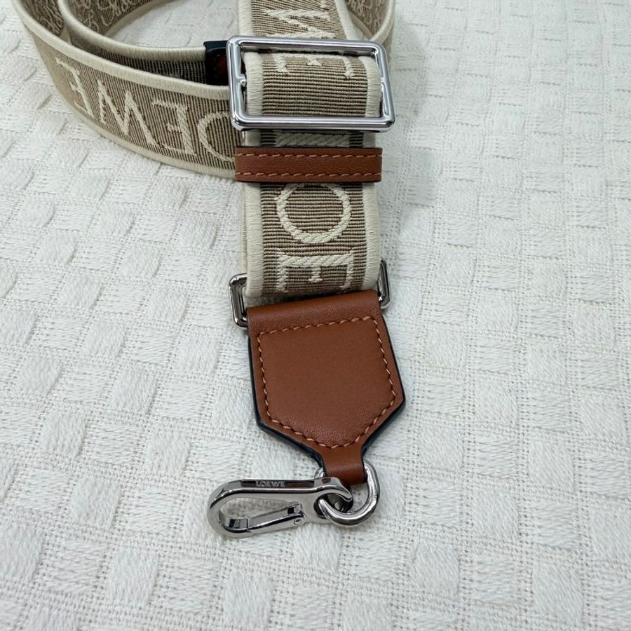 [甜價好物背帶配件🥰] Loewe米白棕色牛皮銀釦刺繡可調背帶-8