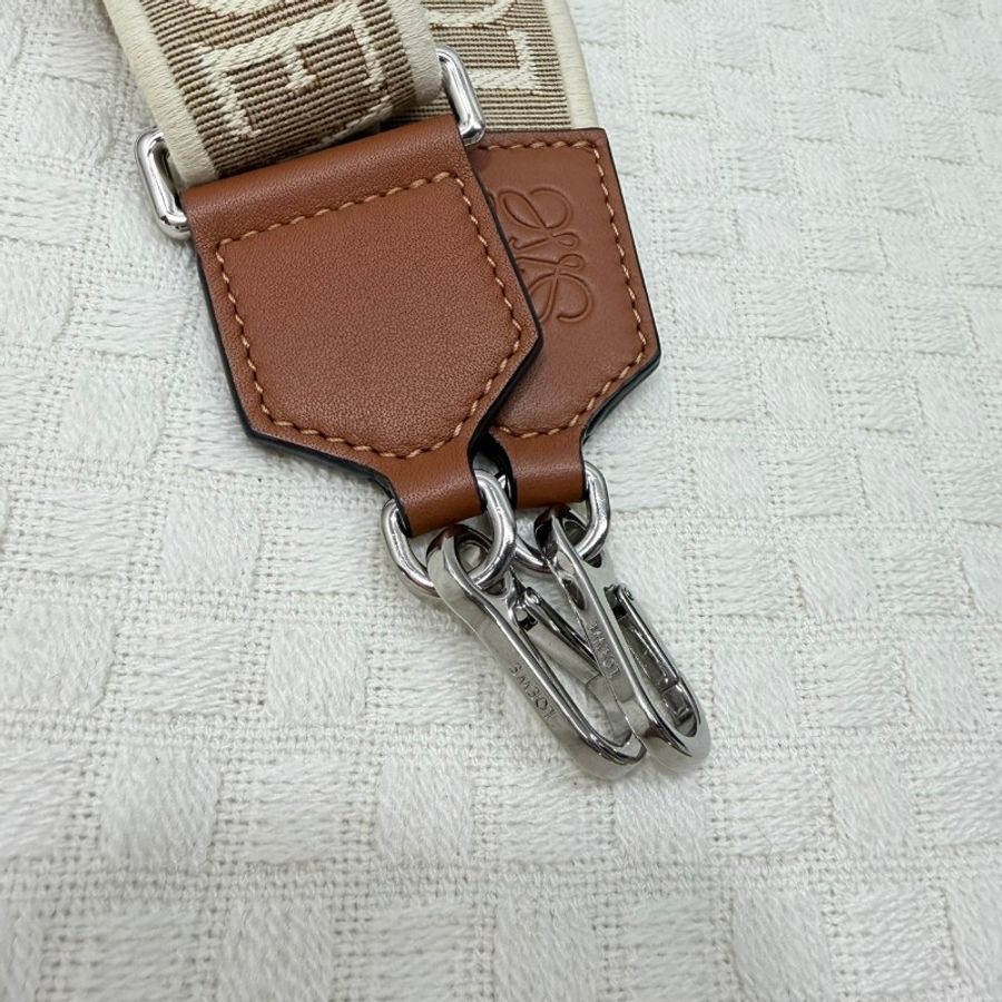 [甜價好物背帶配件🥰] Loewe米白棕色牛皮銀釦刺繡可調背帶-13