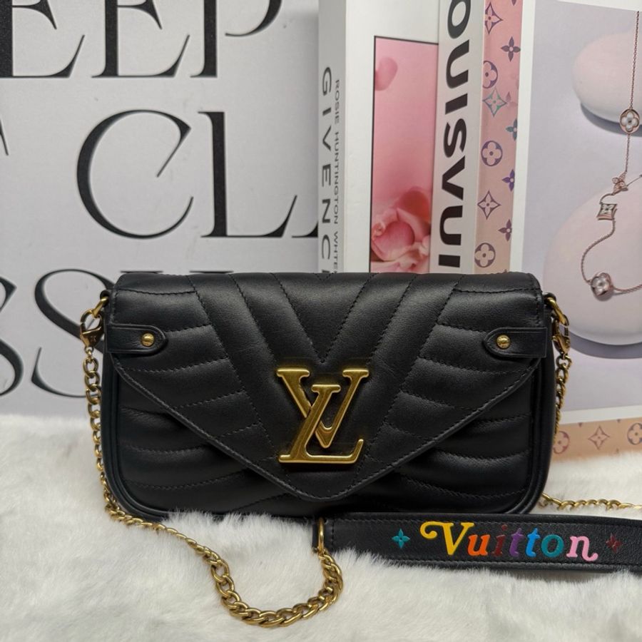 Louis Vuitton 路易威登 NEW WAVE黑色彩虹鏈條包 芯片 尺寸18×11×4-0