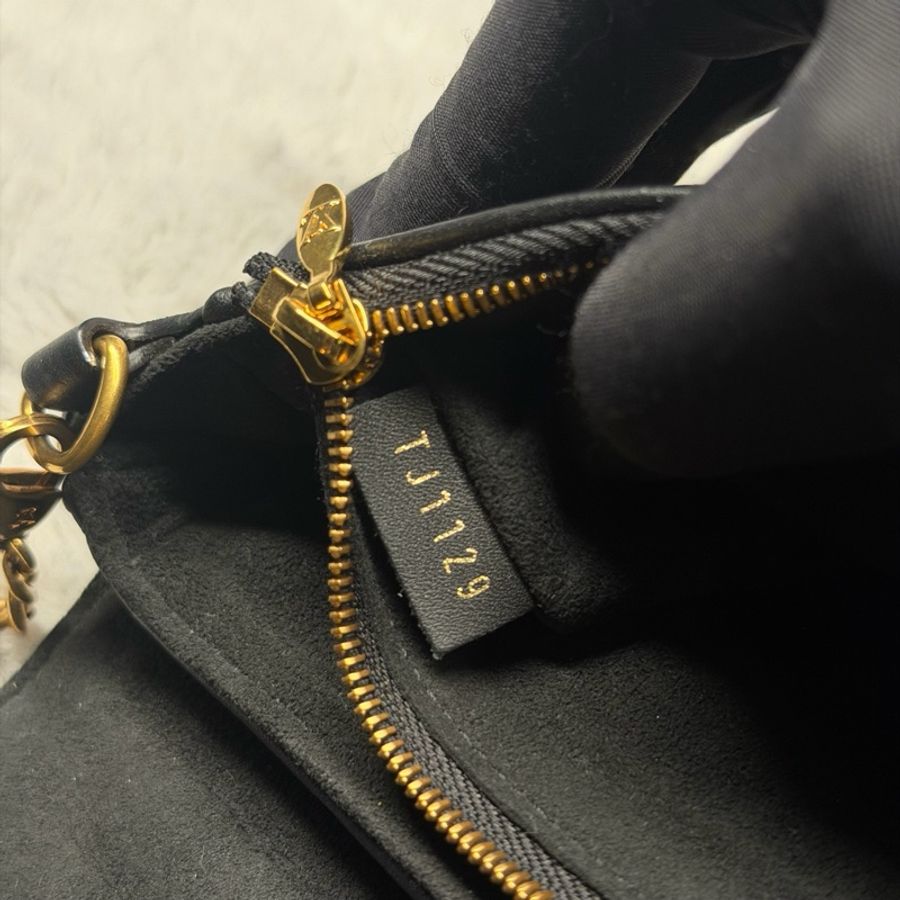 Louis Vuitton 路易威登 NEW WAVE黑色彩虹鏈條包 芯片 尺寸18×11×4-6