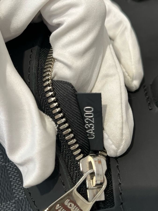 Louis Vuitton 路易威登 男士 黑棋盤公文包 有肩帶-6