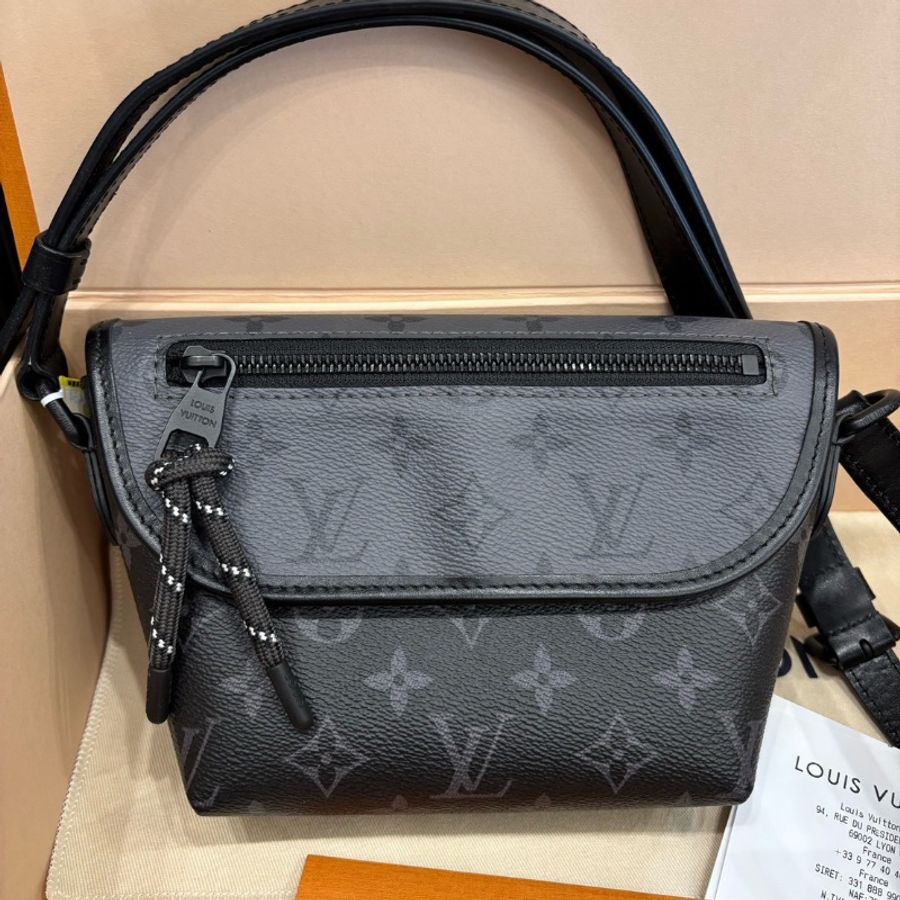 全新全配🥷#lv #黑老花郵差包 #盒子塵袋購證-1