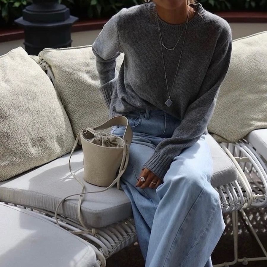 Chloe sense bucket ( White )-4