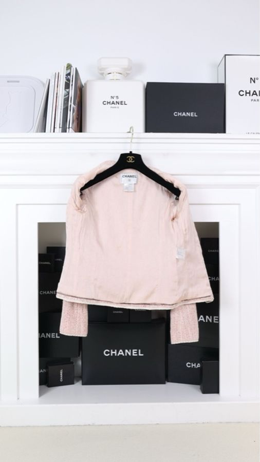 Chanel 05年粉色两口袋西装外套-4