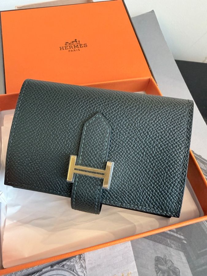 全新✨Hermes✨Bearn 迷你短夾卡夾零錢包 W刻 67祖母綠 櫃上96200-3
