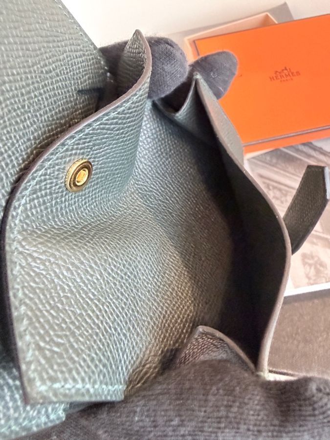 全新✨Hermes✨Bearn 迷你短夾卡夾零錢包 W刻 67祖母綠 櫃上96200-22