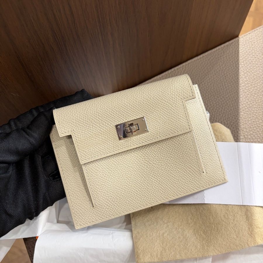 全新有盒子🤍#愛馬仕 #奶油白銀扣 #KellyPocket卡包 #毛氈Y刻-1