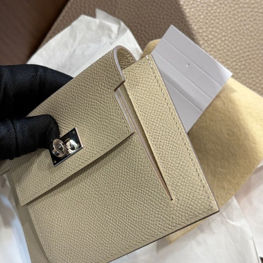 全新有盒子🤍#愛馬仕 #奶油白銀扣 #KellyPocket卡包 #毛氈Y刻-2
