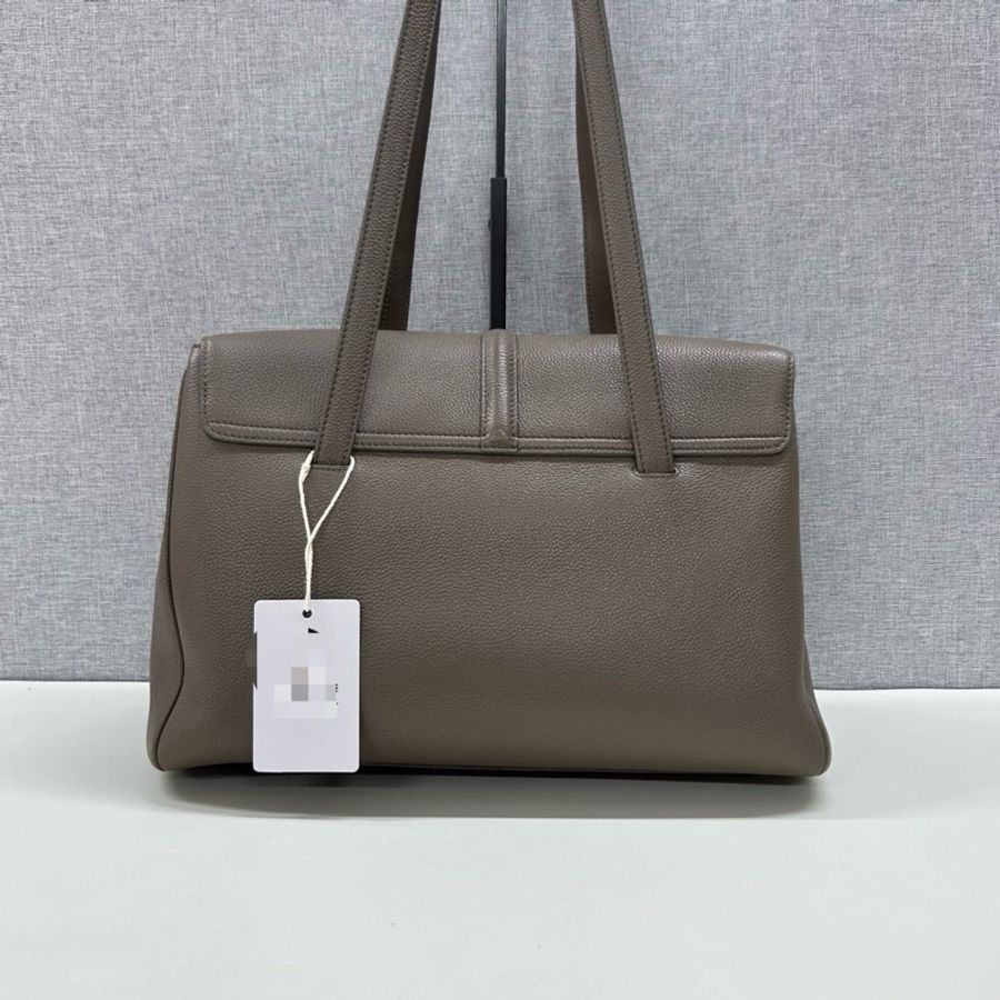 Celine賽琳經典郵差包soft16大象灰牛皮 單肩包 尺寸：33*15*23cm-1