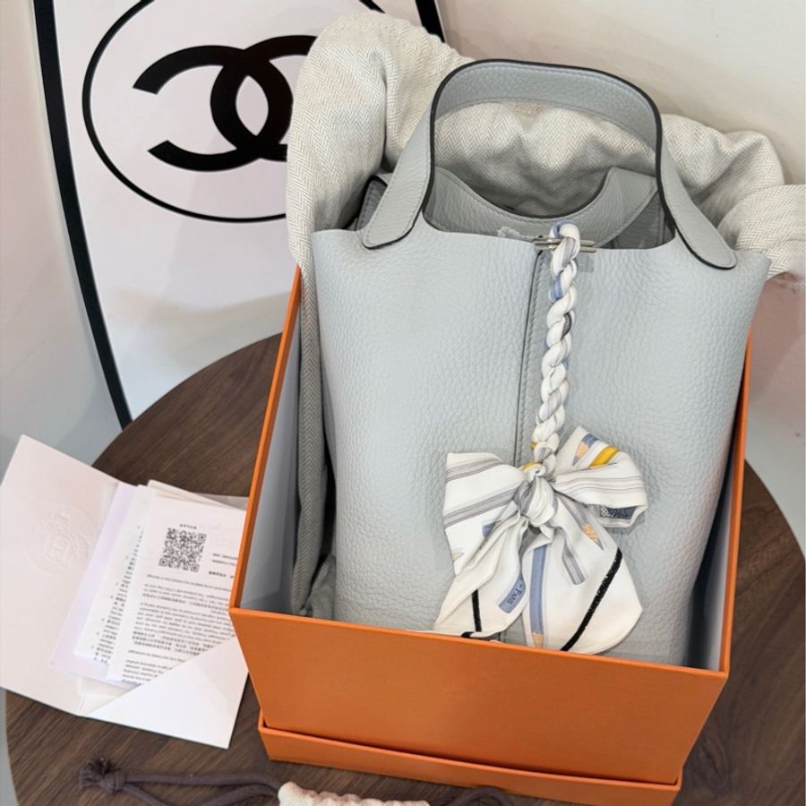 愛馬仕Hermes 菜籃子聖杯藍18 tc皮 銀扣 W刻有票，送絲帶-0