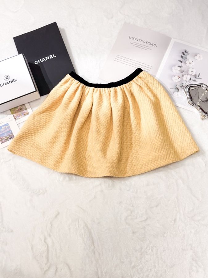 CHANEL 淡黃色tweed絲絨蝴蝶結短裙-7