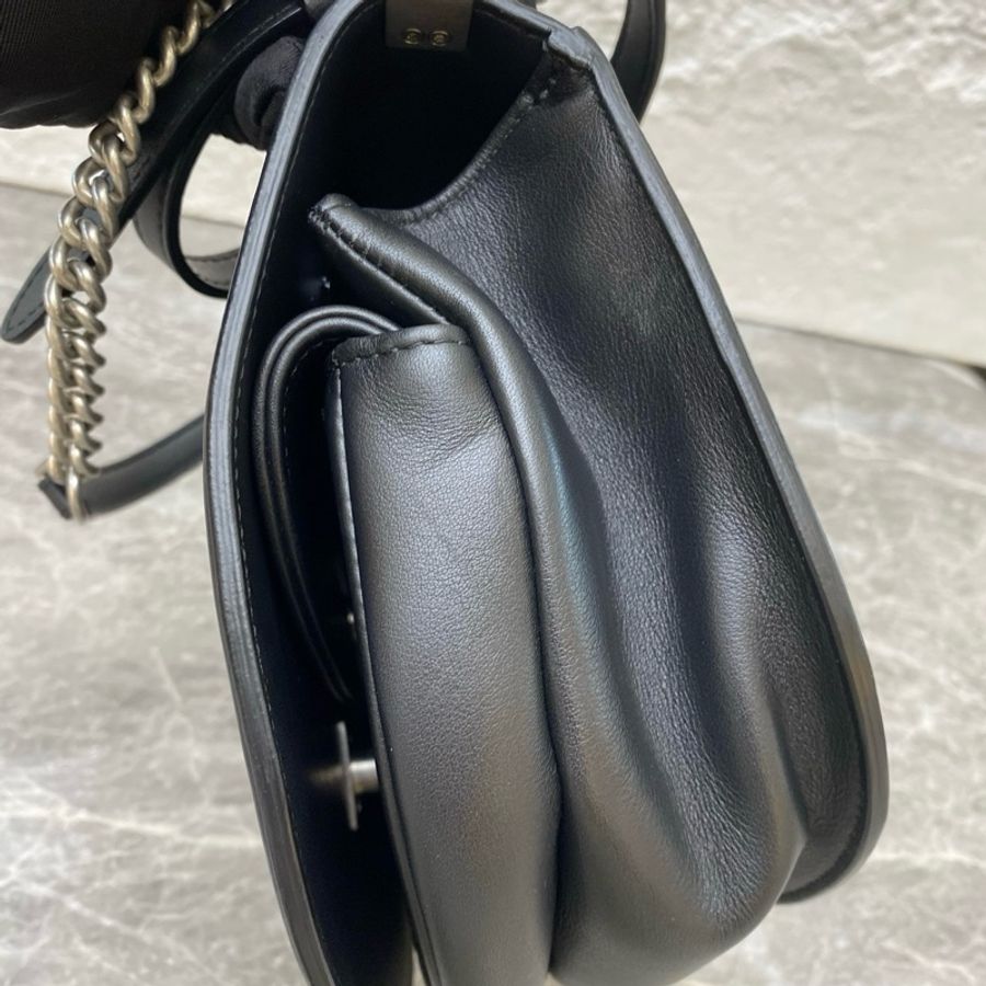 Chanel/香奈兒 馬鞍鉚釘牛皮經典菱紋格黑銀鏈條包斜背包-6