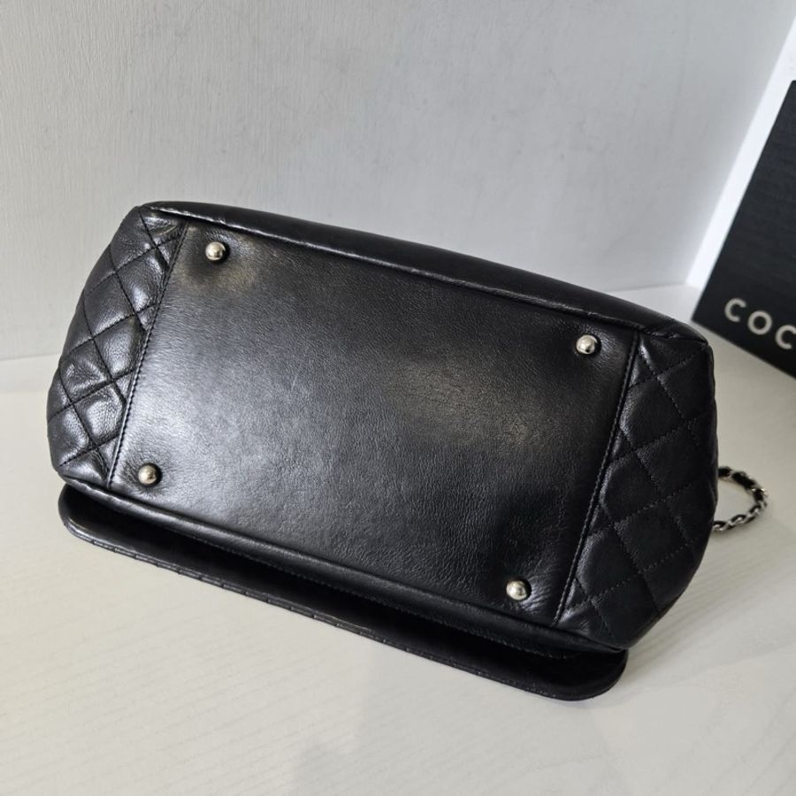 Chanel 黑銀南瓜機場托特包-19