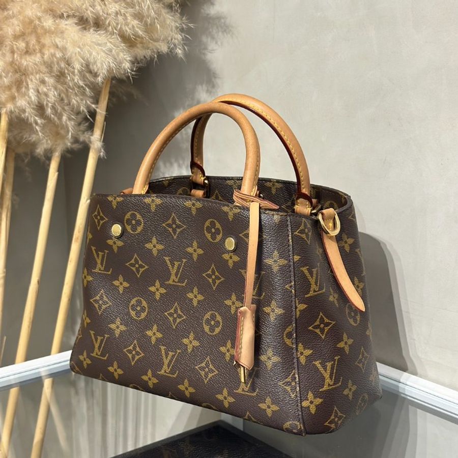 LOUIS VUITTON Montaigne BB-3