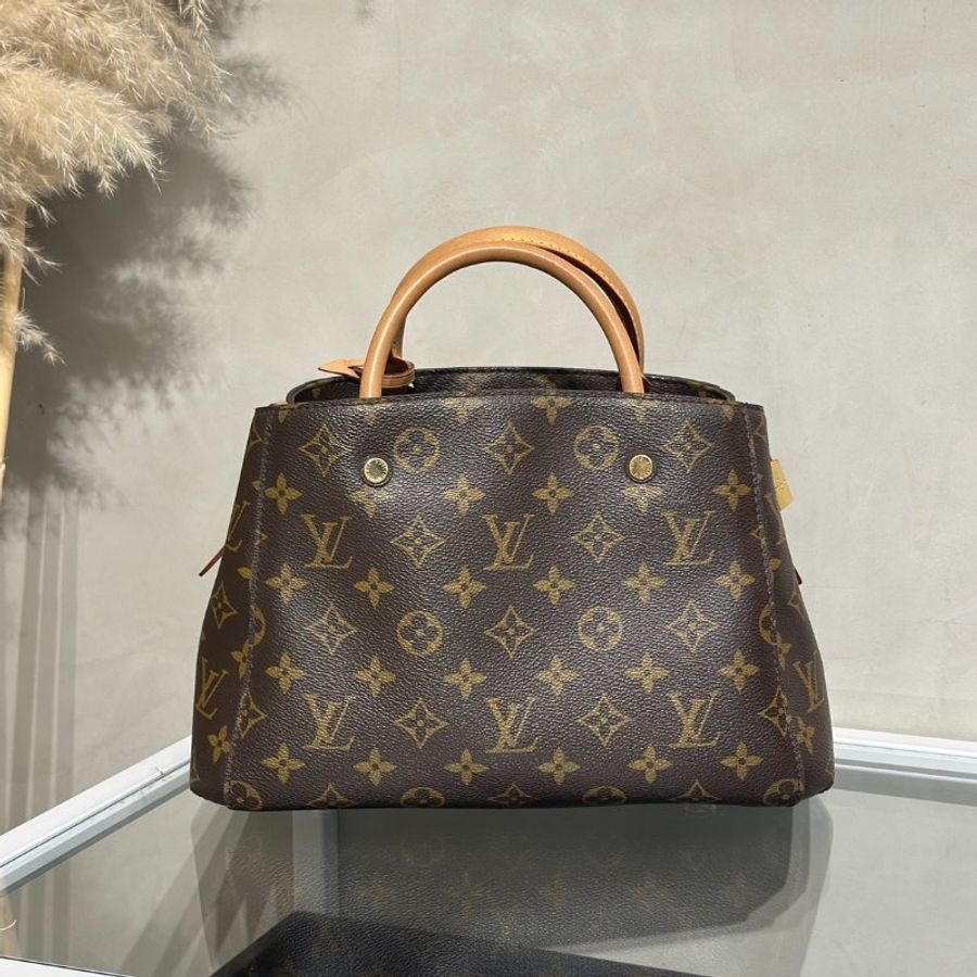 LOUIS VUITTON Montaigne BB-4