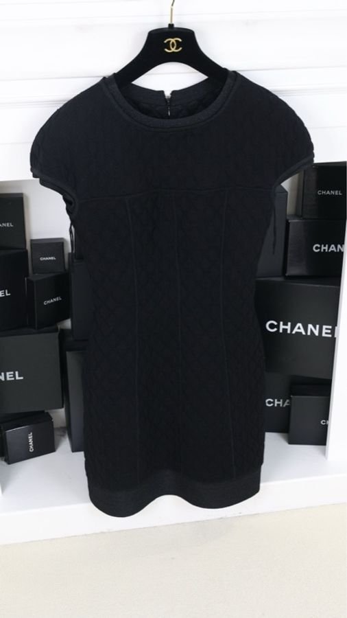 Chanel 13年秋冬高级系列黑色菱格纹无袖连衣裙-6