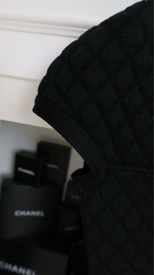 Chanel 13年秋冬高级系列黑色菱格纹无袖连衣裙-22