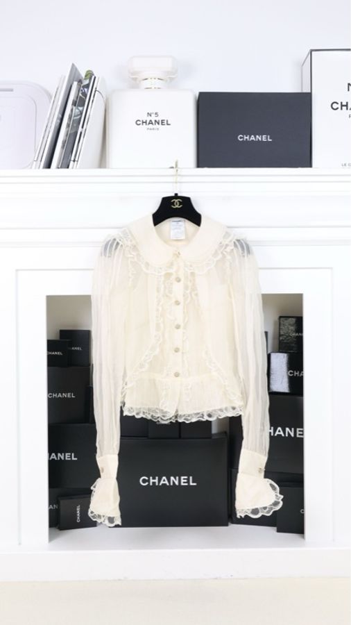 Chanel 08年高级手工坊系列奶白色重工蕾丝花边长袖衬衫-0