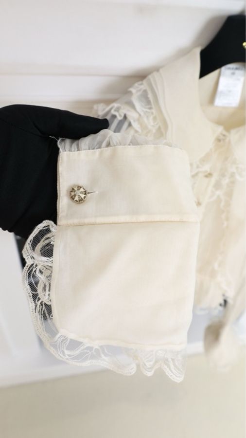 Chanel 08年高级手工坊系列奶白色重工蕾丝花边长袖衬衫-12