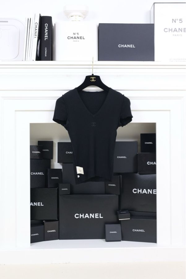 Chanel1995年黑色V领针织短袖-2