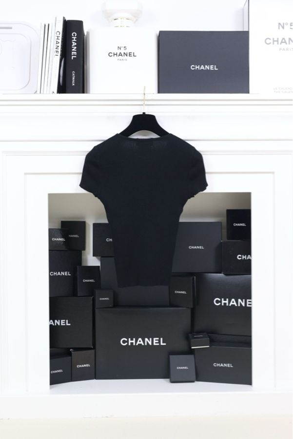 Chanel1995年黑色V领针织短袖-3