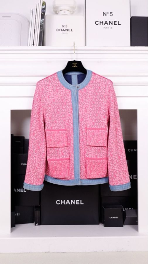Chanel 20P春夏预告蓝色丹宁牛仔菱格纹钻扣四口袋外套-5