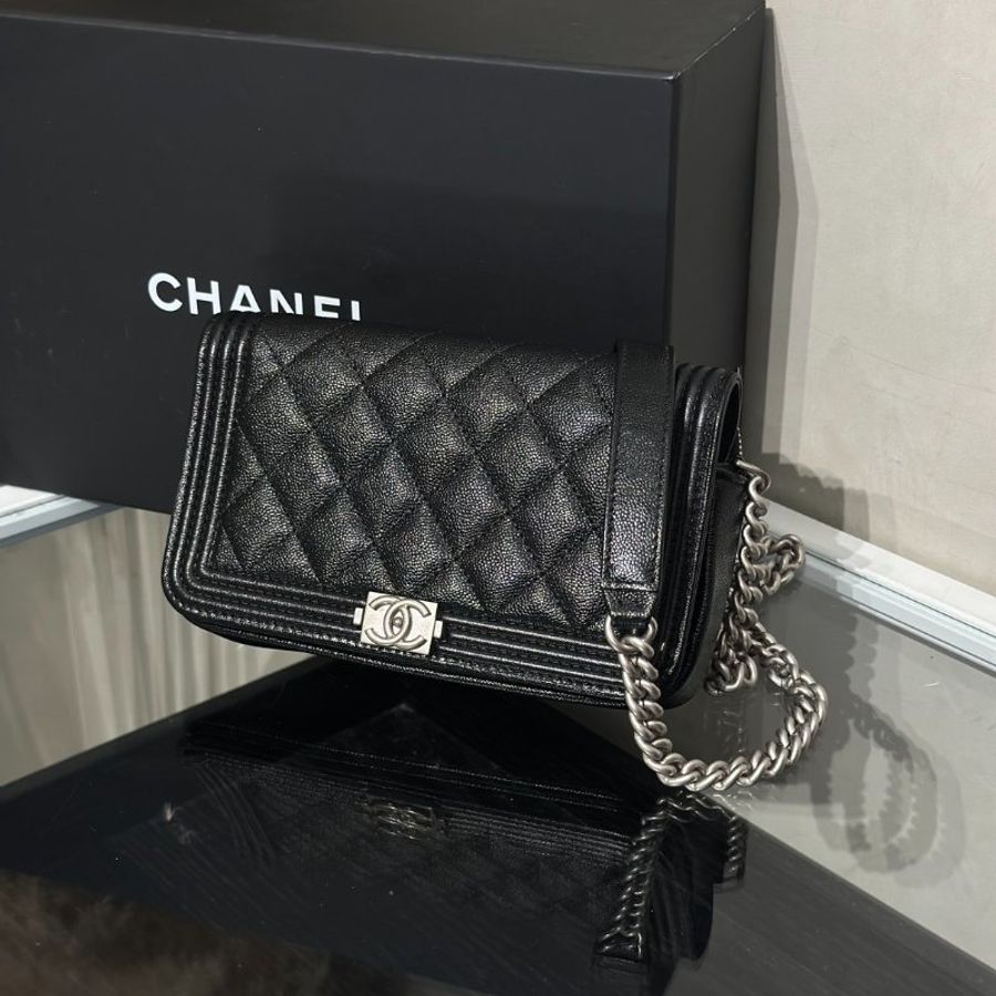 CHANEL Boy粒面牛皮手機包 - 黑銀-2