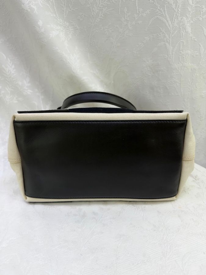 這款 Balenciaga Navy Cabas 手袋-7