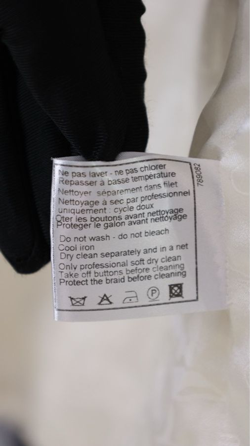 Chanel 09年春夏系列秀款黑白流苏滚边圆领两口袋外套半裙套装FR40 24/5-20