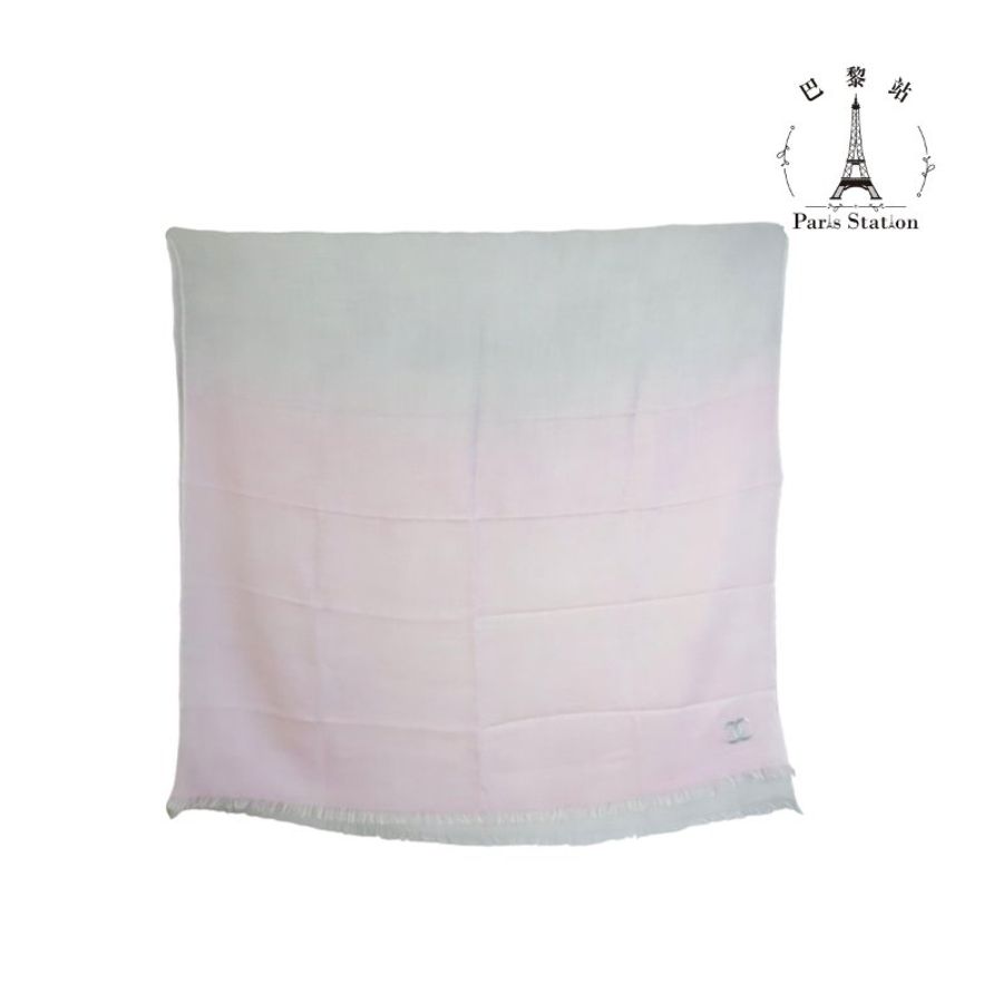【巴黎站二手名牌專賣店】＊現貨＊CHANEL 香奈兒 真品＊經典雙C LOGO 粉灰刺繡漸層喀什米爾羊毛混絲大披肩 長圍巾-1