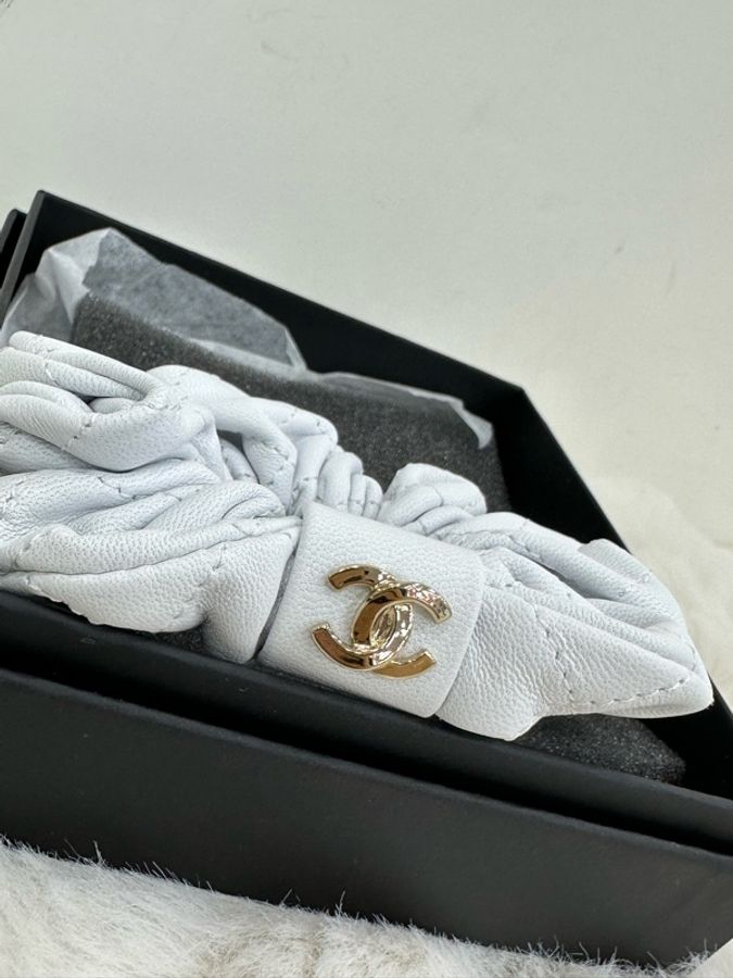 Chanel 香奈兒 金色logo小羊皮髮圈大腸圈皮髮圈-3