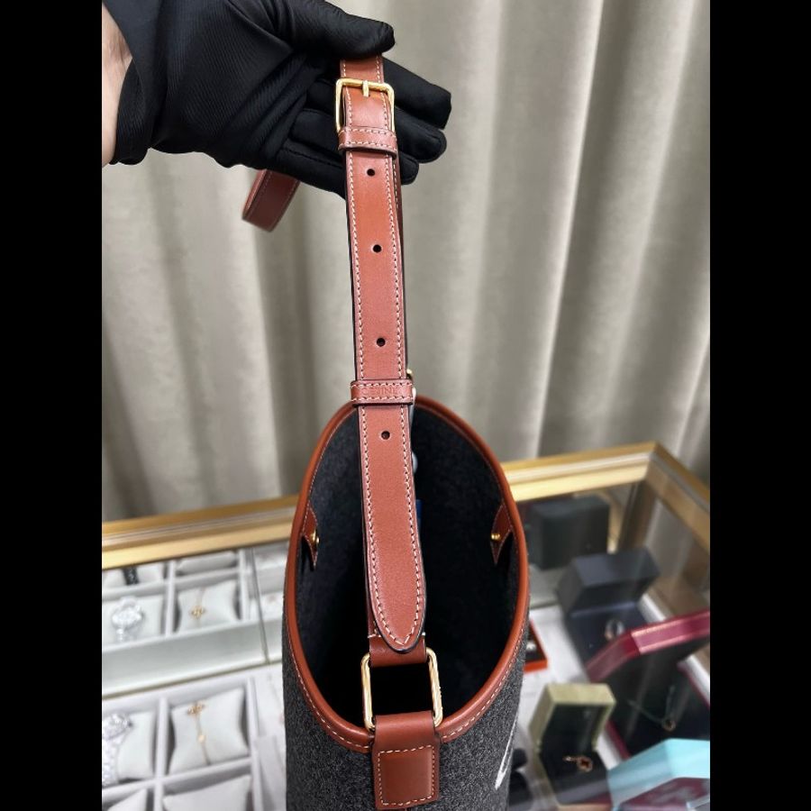 Celine bucket-16