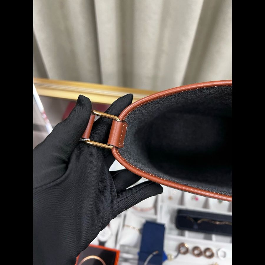 Celine bucket-17