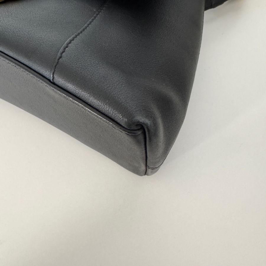 Balenciaga巴黎世家 Downtown 做舊金標光滑 小牛皮 單肩斜挎包 黑色-4