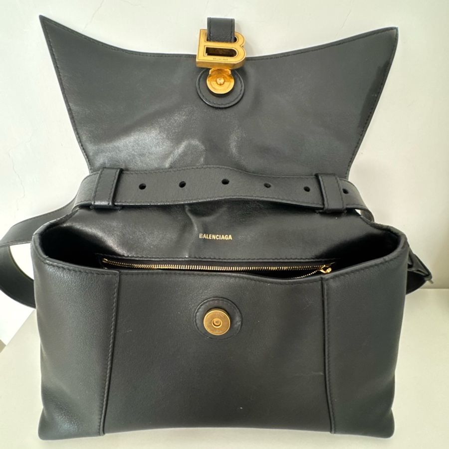 Balenciaga巴黎世家 Downtown 做舊金標光滑 小牛皮 單肩斜挎包 黑色-9