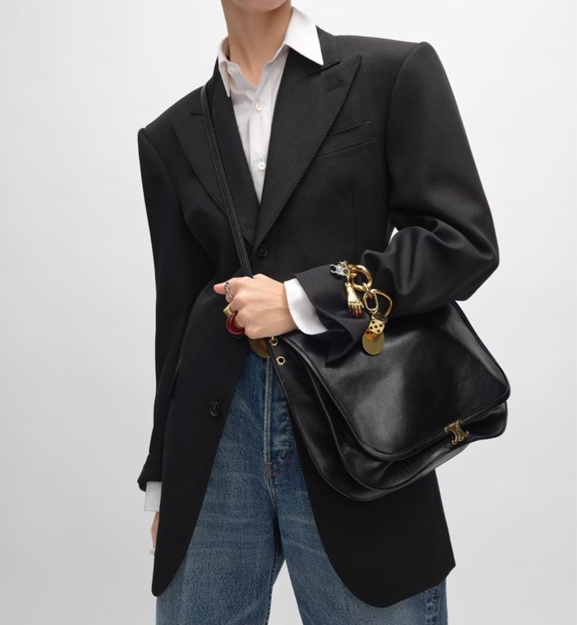 2026 最新款 CELINE SOFT TRIOMPHE BESACE 手袋 黑色-3