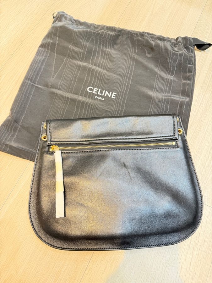 2026 最新款 CELINE SOFT TRIOMPHE BESACE 手袋 黑色-5