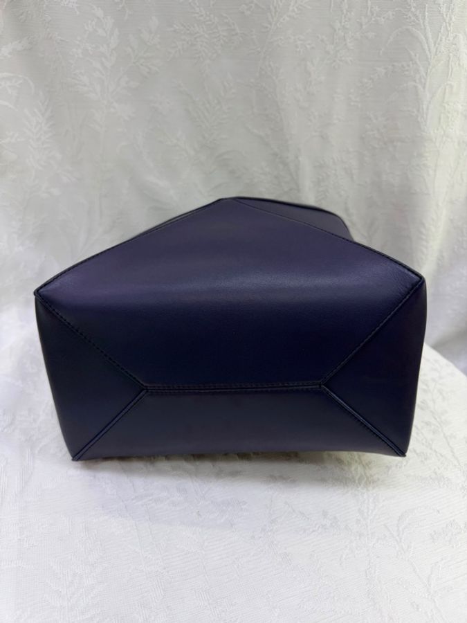 Loewe 的藍色亮面小牛皮 Puzzle Fold 手袋-8