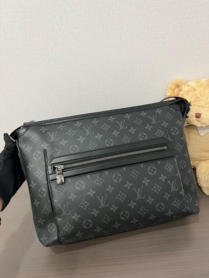 Louis Vuitton 路易威登 黑花大號奧德賽郵差包 底長35-1