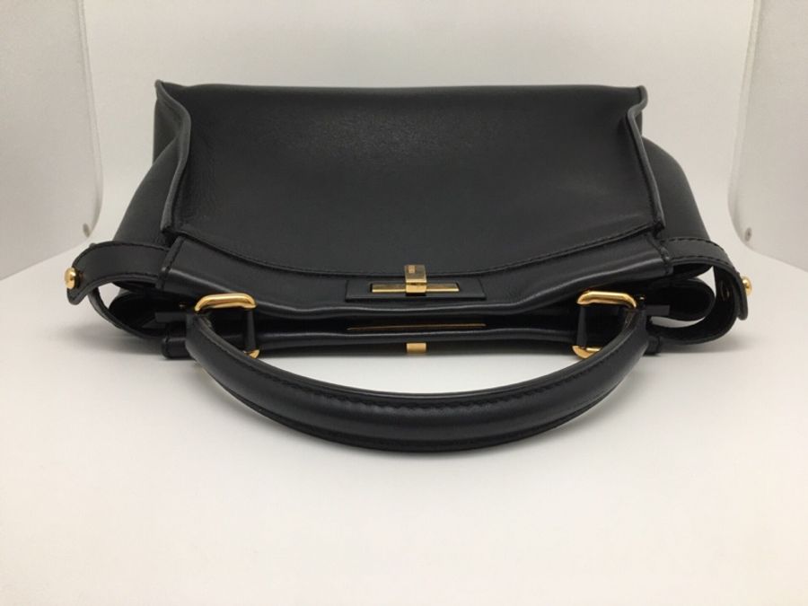 芬迪/Fendi  peekaboo中號 黑色光面牛皮金扣 手提單肩用兩包 33*25.5*10-5