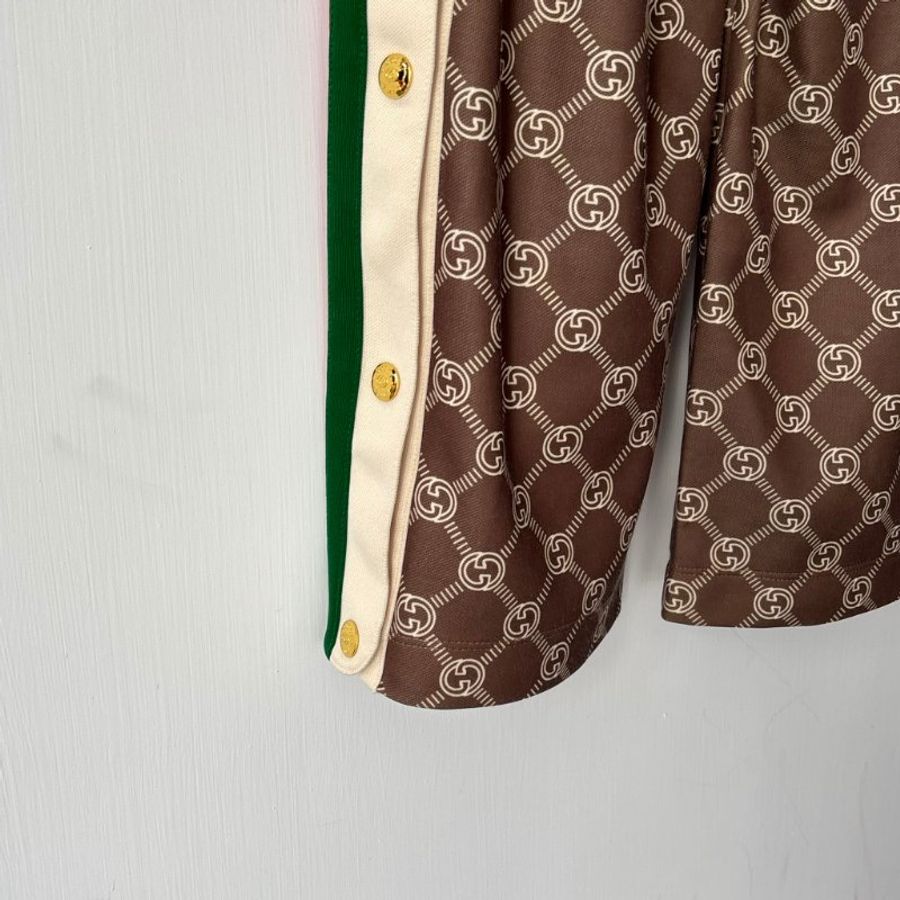 GUCCI 套裝🍒 外套XS+褲子XXS :: GUCCI:: 經典 Interlocking G Zipper Jacket 拉鍊運動外套 休閒 套裝-19