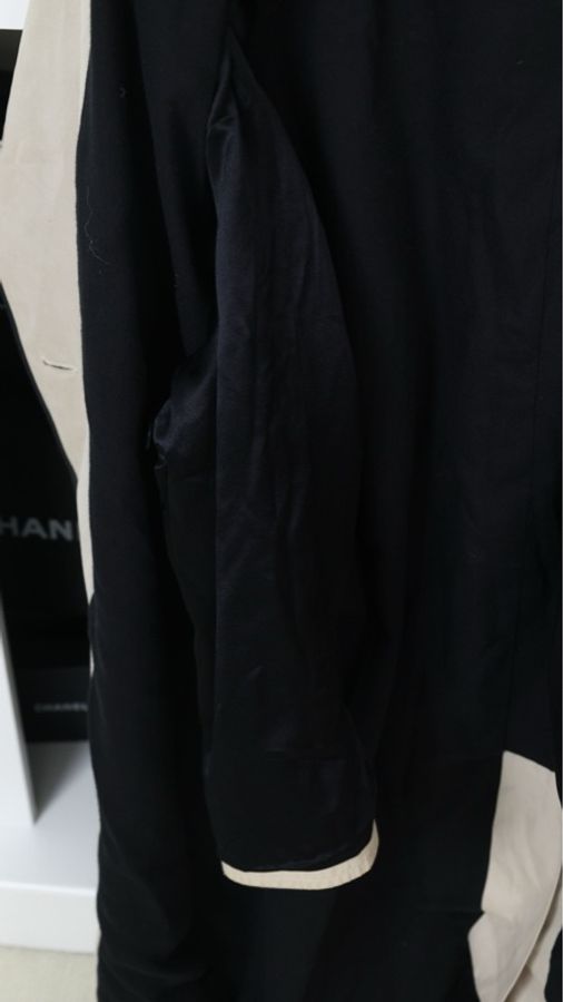 Chanel 96年秀款卡其色黑线滚边双排扣风衣 24/7-10
