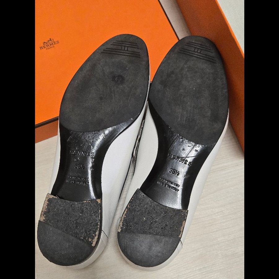 經典的不敗優雅 🤍 Hermès 愛馬仕 Paris 樂福鞋 H logo 銀釦 膠膜未撕-16
