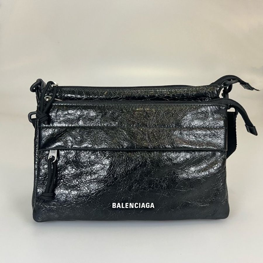 BALENCIAGA 873182 黑爆裂紋肩背包-1