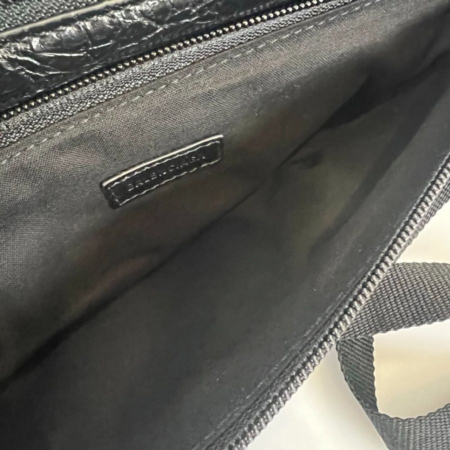 BALENCIAGA 873182 黑爆裂紋肩背包-14