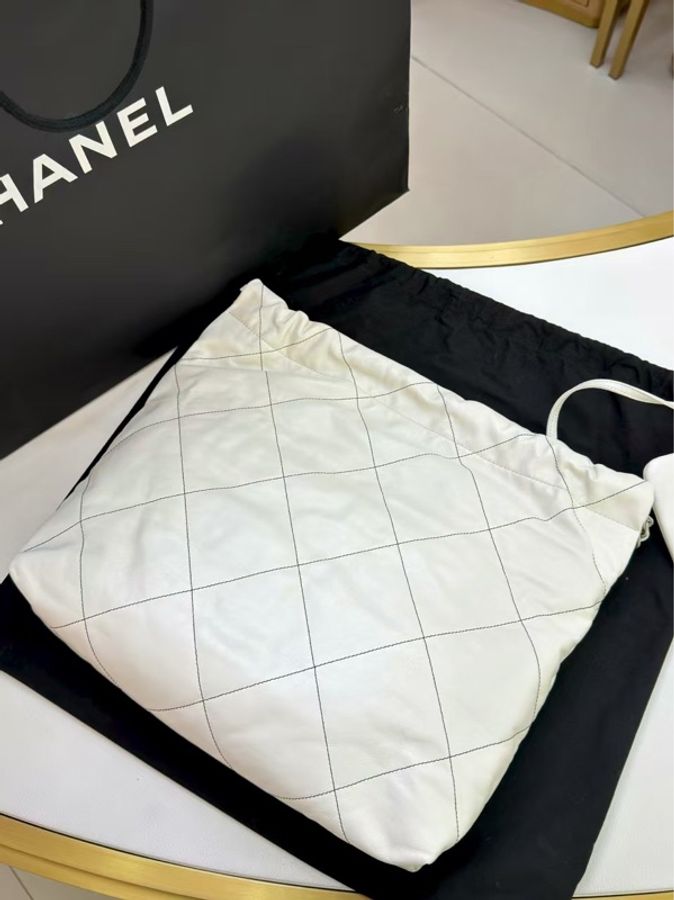 Chanel 22Bag 白銀 中號-5