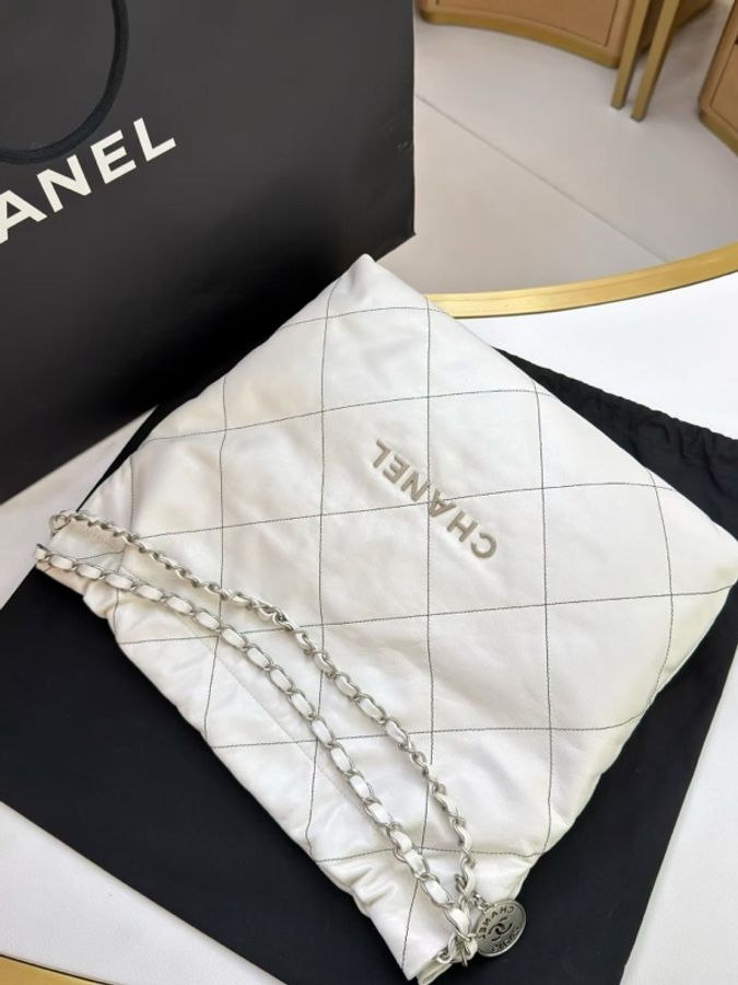 Chanel 22Bag 白銀 中號-7
