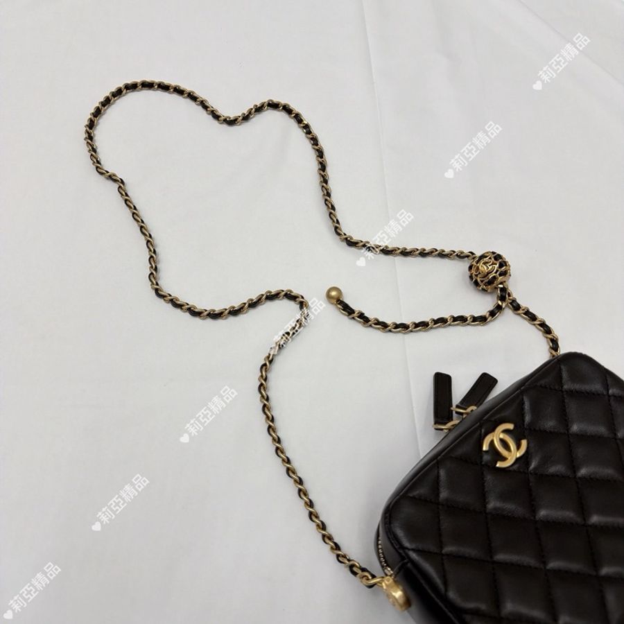 莉亞精品♡ Chanel AS3258 金扣核桃金球相機包 二手美包-14