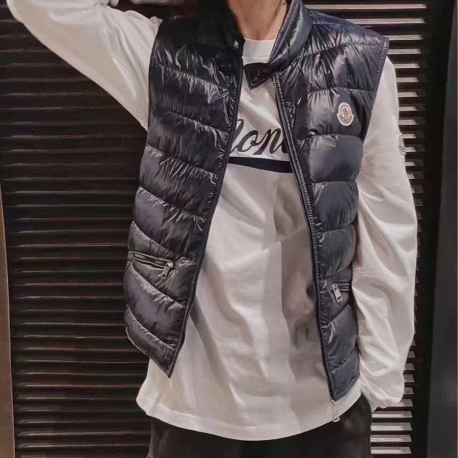 《仙闆名牌精品》MONCLER GUI GILET GUI VEST 黑色 輕羽絨 羽絨背心 防風背心-8